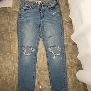 Forever 21 Ripped Jeans in a Medium-Wash